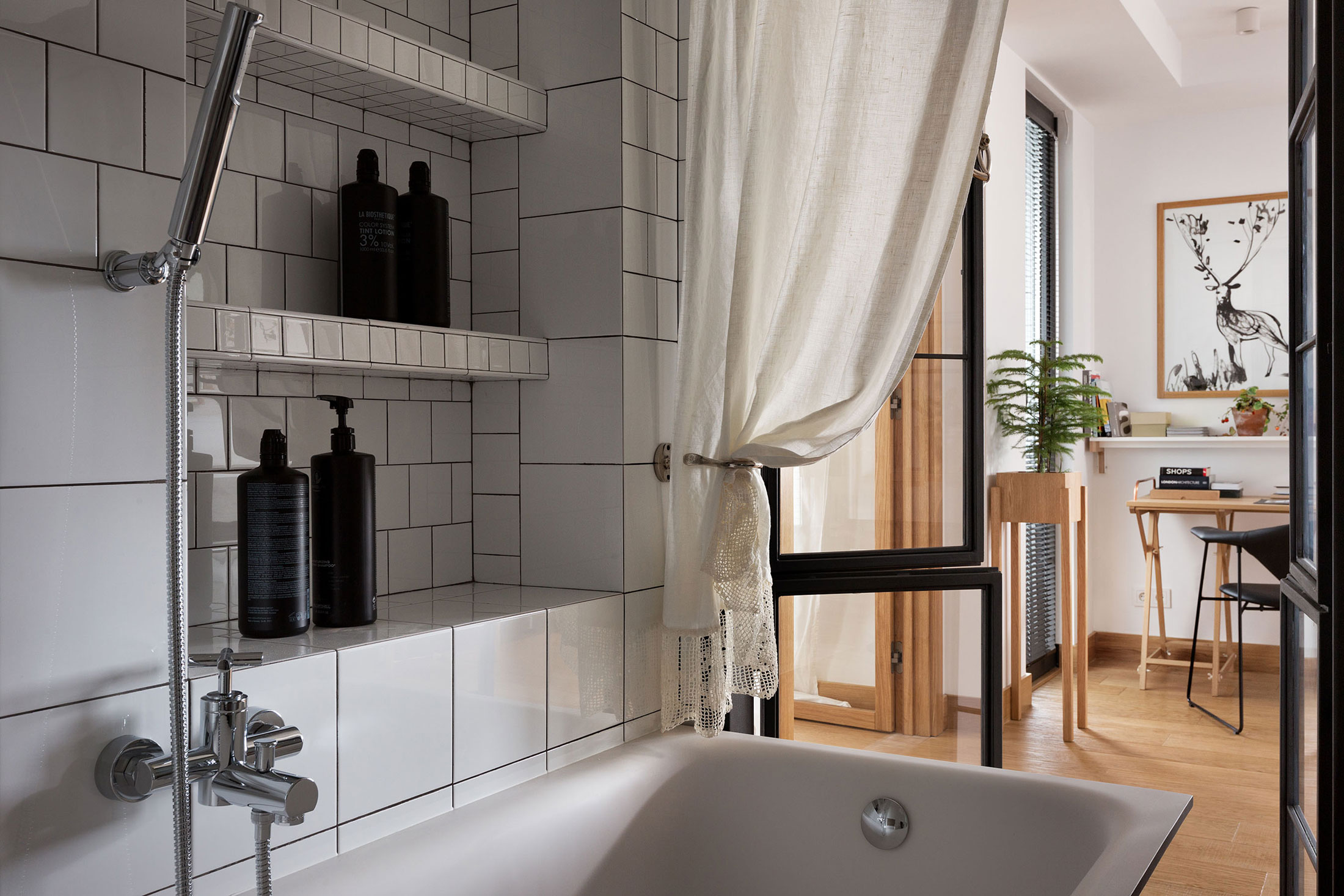An Airy Monochromatic Apartment with Clean Lines and Simple Furnishings in Kiev by Alena Yudina (24)