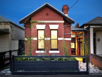 An Eclectic Industrial Home with Recycled and Spatial Arrangement in Brunswick by Christopher Botterill (8)