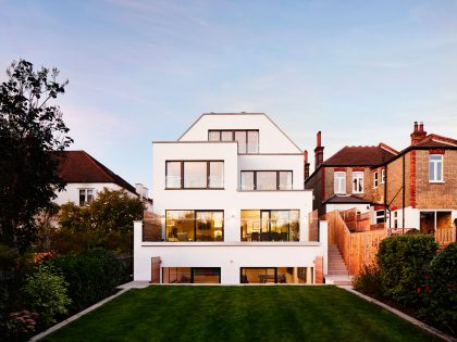An Eco-Friendly and Spacious Contemporary House in London by Baufritz UK (14)