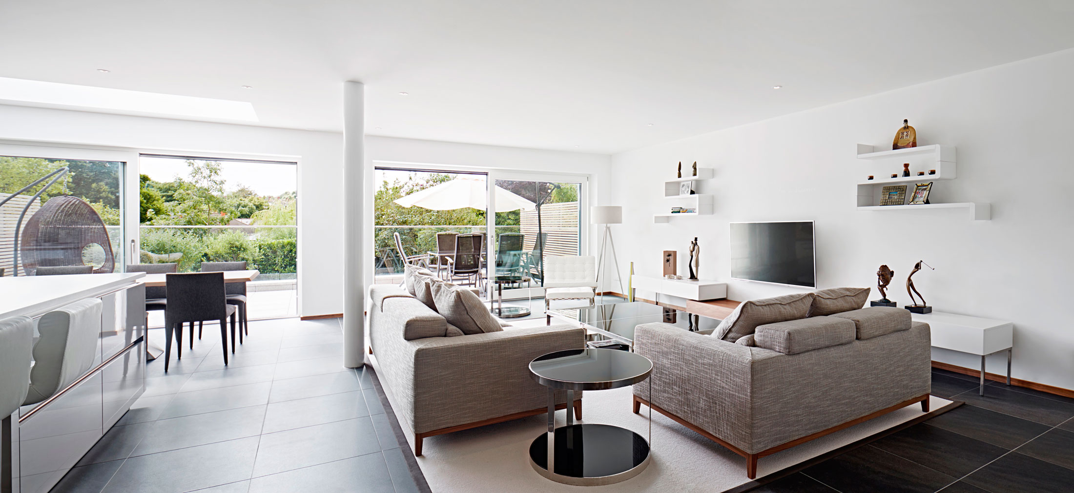 An Eco-Friendly and Spacious Contemporary House in London by Baufritz UK (3)