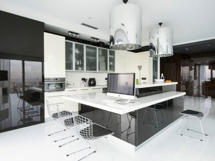 An Elegant Apartment with Black and White Interiors in Saint Petersburg Tower by Yegor Serov (8)