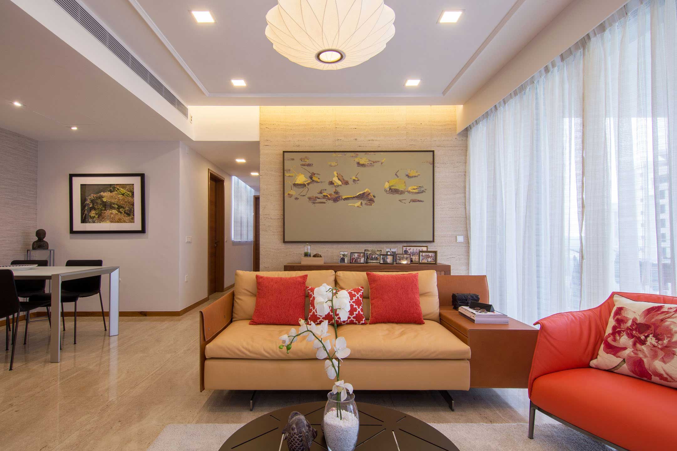 An Elegant Contemporary Apartment with Breathtaking Interior in Singapore by KNQ Associates (4)