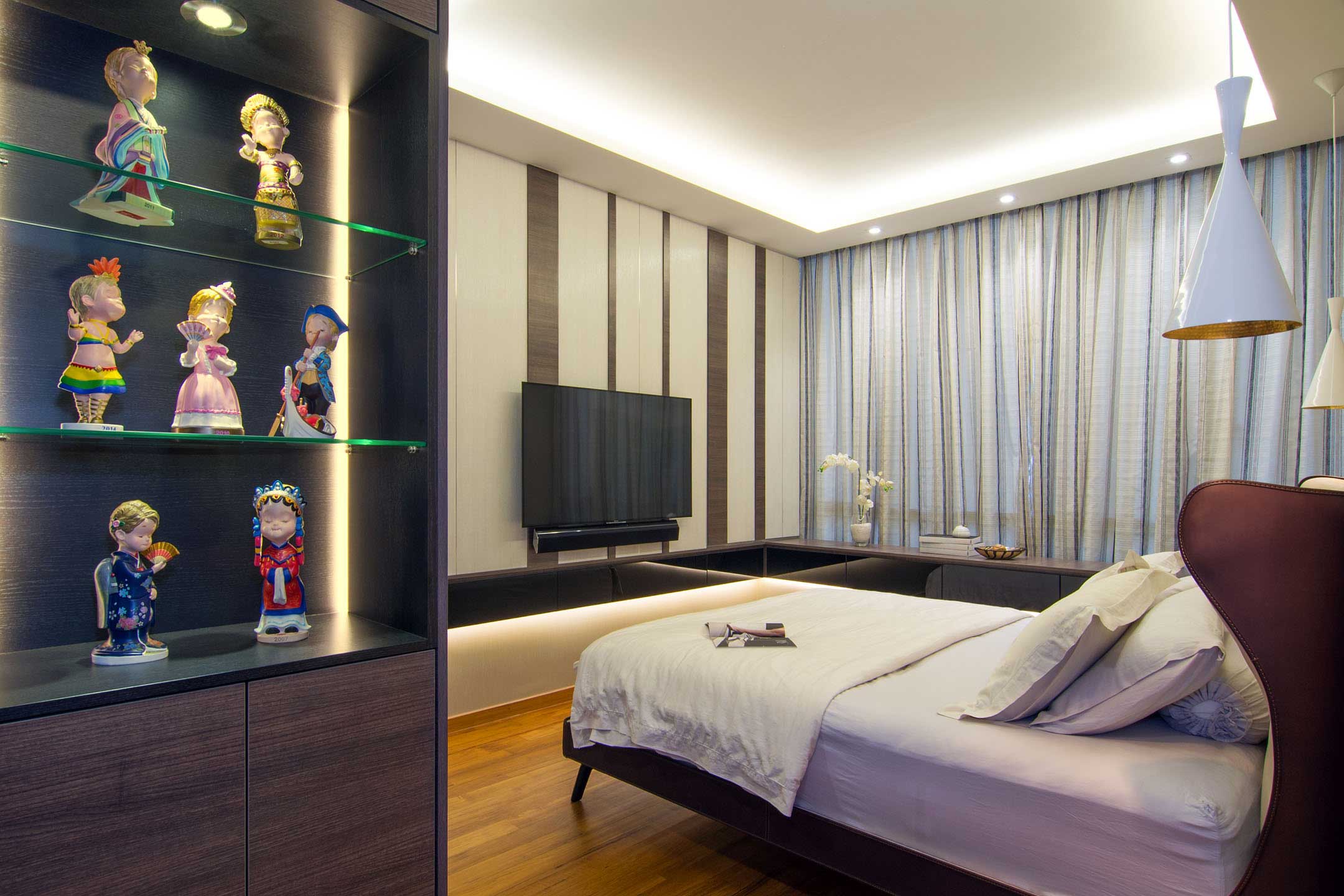 An Elegant Contemporary Apartment with Breathtaking Interior in Singapore by KNQ Associates (9)