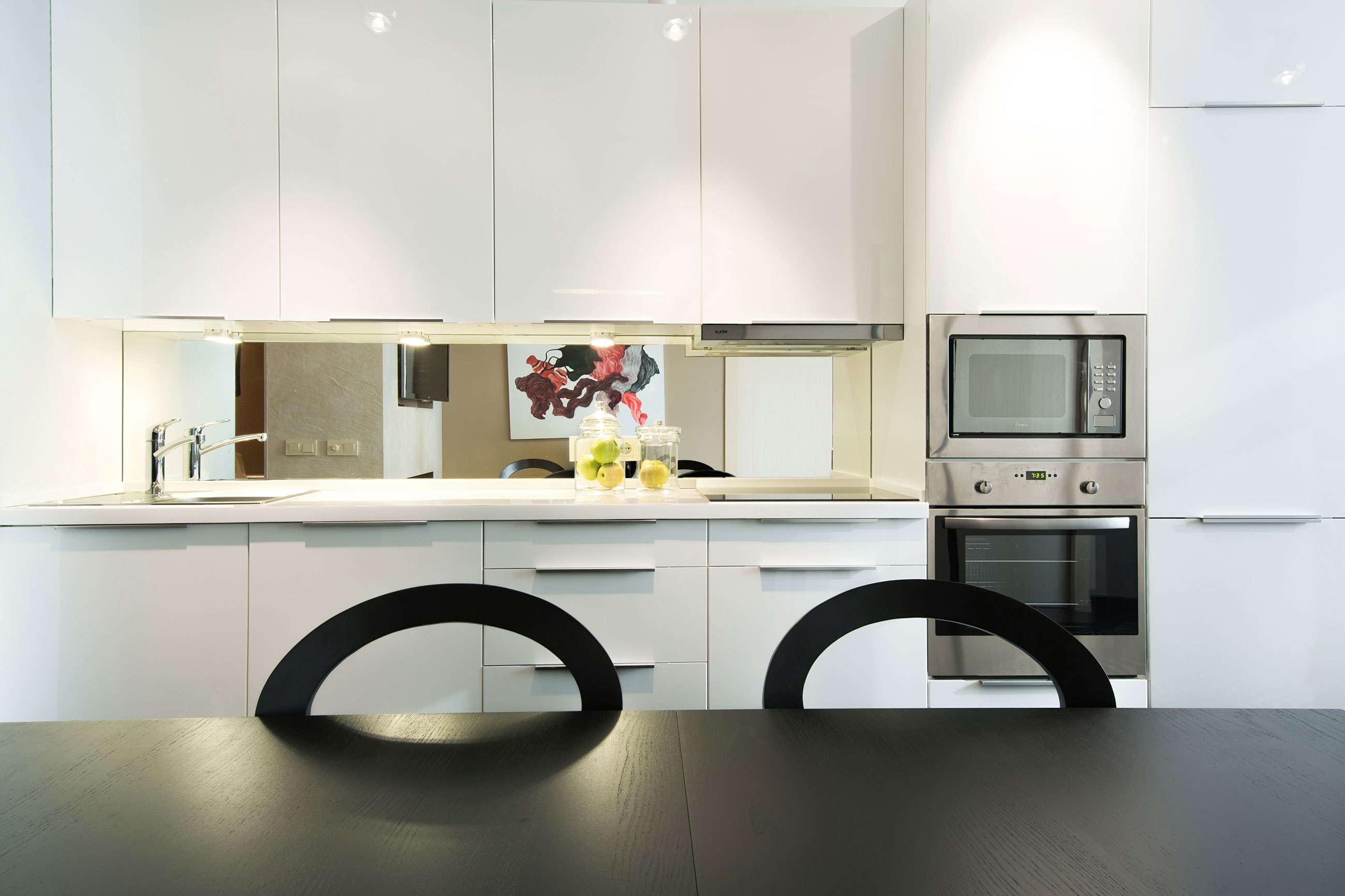 An Elegant Contemporary Apartment with Warm and Timeless Interiors in Kiev by Absolute Interior Decor (5)