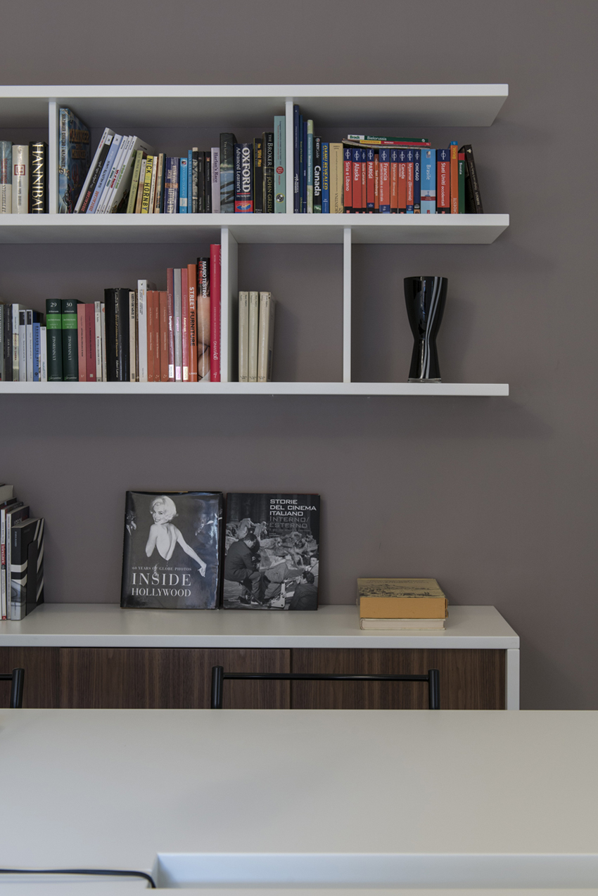 An Elegant Contemporary Attic Apartment with Green and White Interior in Bologna by MAMA (15)