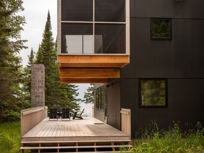 An Elegant Contemporary Family Retreat in Herbster, Wisconsin by Salmela Architect (11)