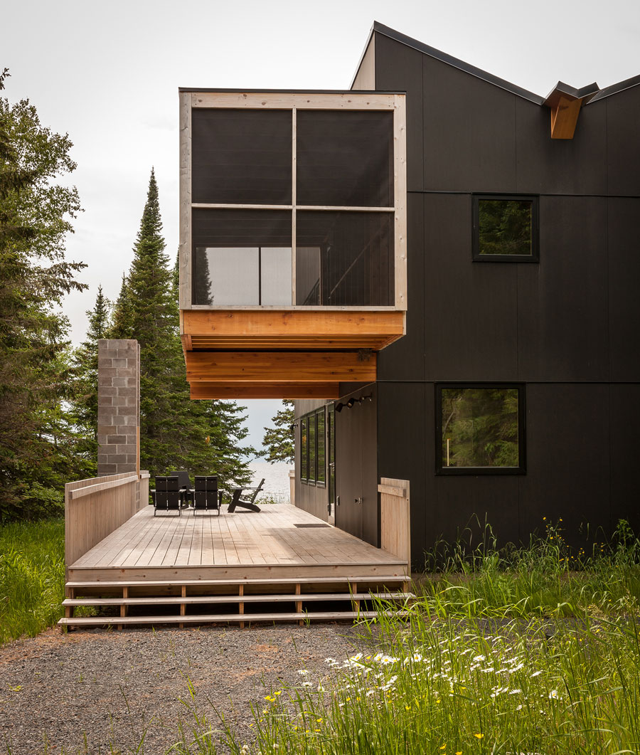 An Elegant Contemporary Family Retreat in Herbster, Wisconsin by Salmela Architect (11)