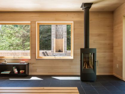 An Elegant Contemporary Family Retreat in Herbster, Wisconsin by Salmela Architect (16)