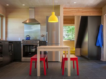 An Elegant Contemporary Family Retreat in Herbster, Wisconsin by Salmela Architect (17)