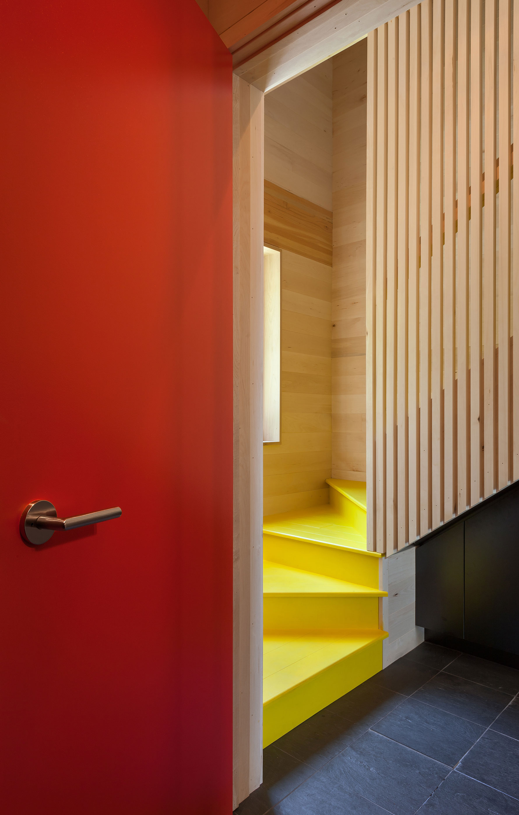 An Elegant Contemporary Family Retreat in Herbster, Wisconsin by Salmela Architect (18)