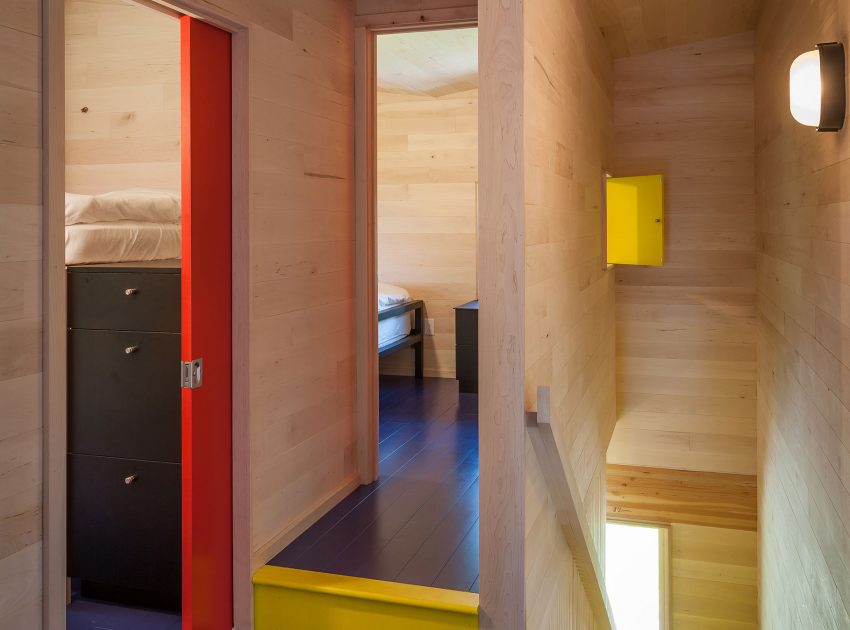 An Elegant Contemporary Family Retreat in Herbster, Wisconsin by Salmela Architect (19)