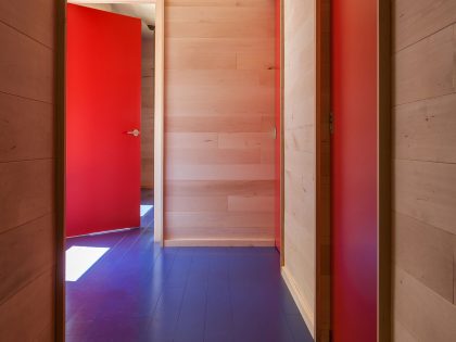 An Elegant Contemporary Family Retreat in Herbster, Wisconsin by Salmela Architect (20)