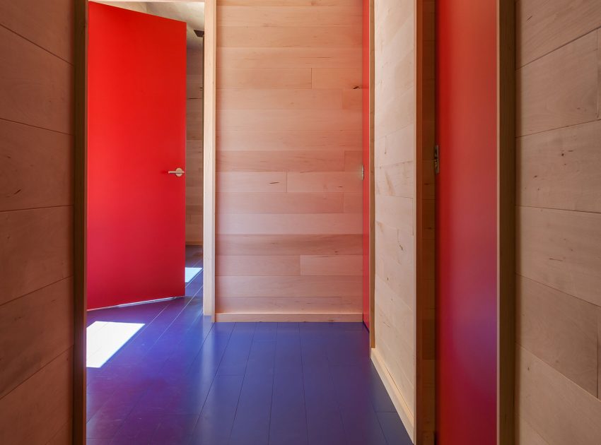 An Elegant Contemporary Family Retreat in Herbster, Wisconsin by Salmela Architect (20)