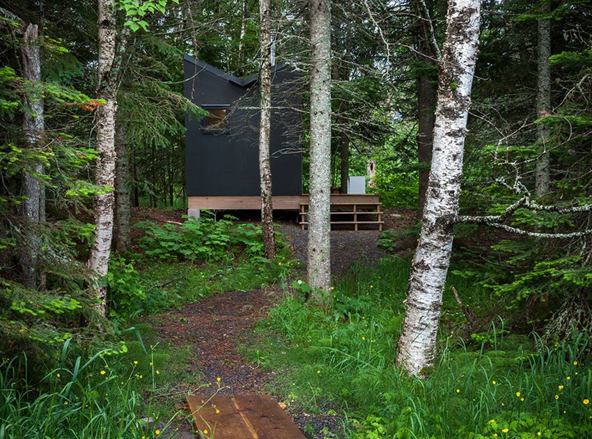 An Elegant Contemporary Family Retreat in Herbster, Wisconsin by Salmela Architect (4)