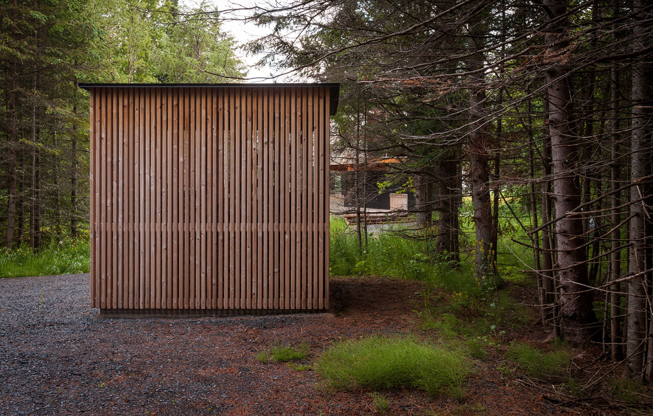 An Elegant Contemporary Family Retreat in Herbster, Wisconsin by Salmela Architect (8)