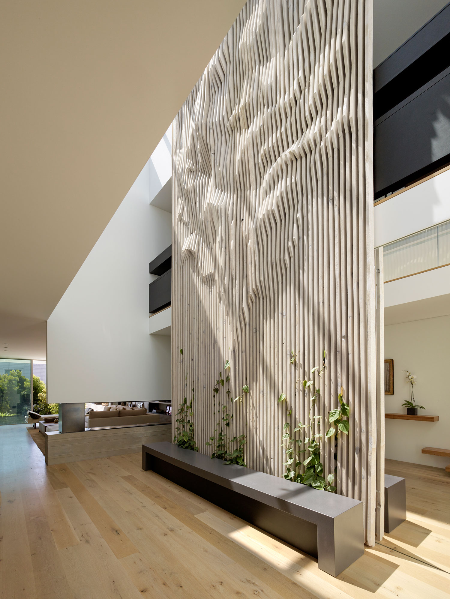 An Elegant Contemporary Home Made by Concrete, Wood, Glass, Steel and Diffused Light in San Francisco by Aidlin Darling Design (5)