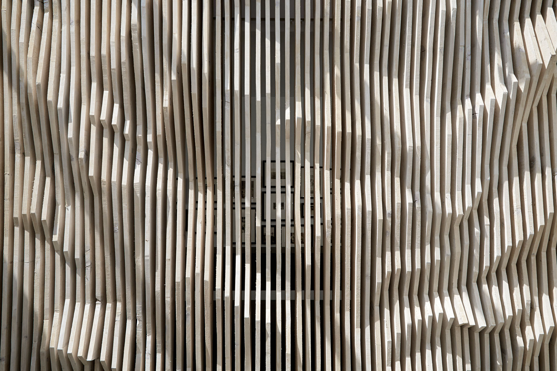 An Elegant Contemporary Home Made by Concrete, Wood, Glass, Steel and Diffused Light in San Francisco by Aidlin Darling Design (7)