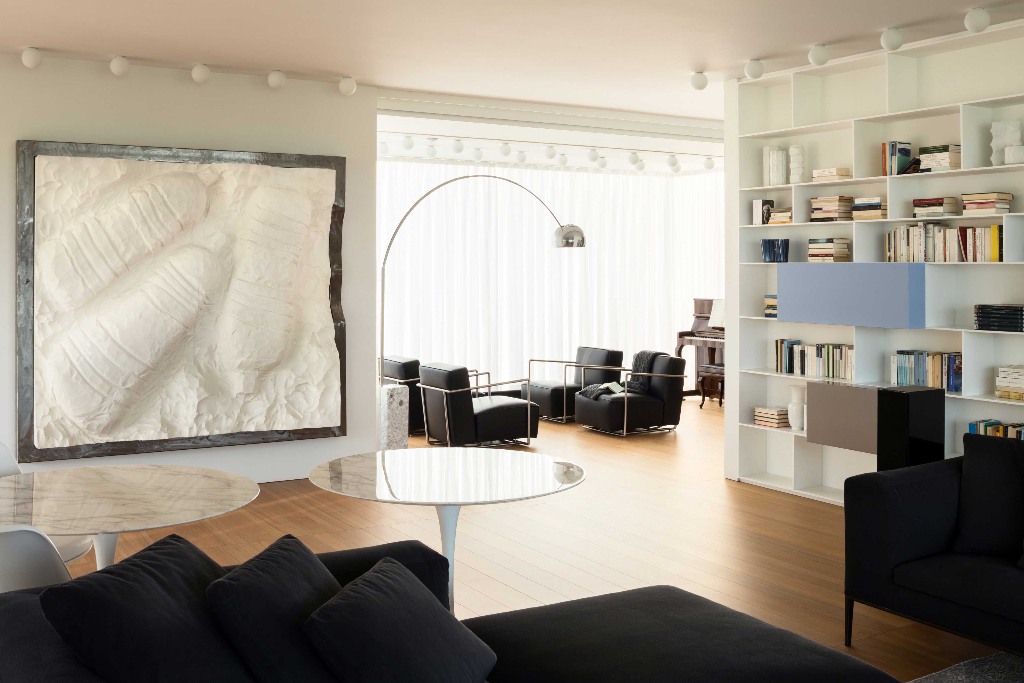 An Elegant Contemporary Home for a Couple with Three Children in Treviso by Zaetta Studio (11)