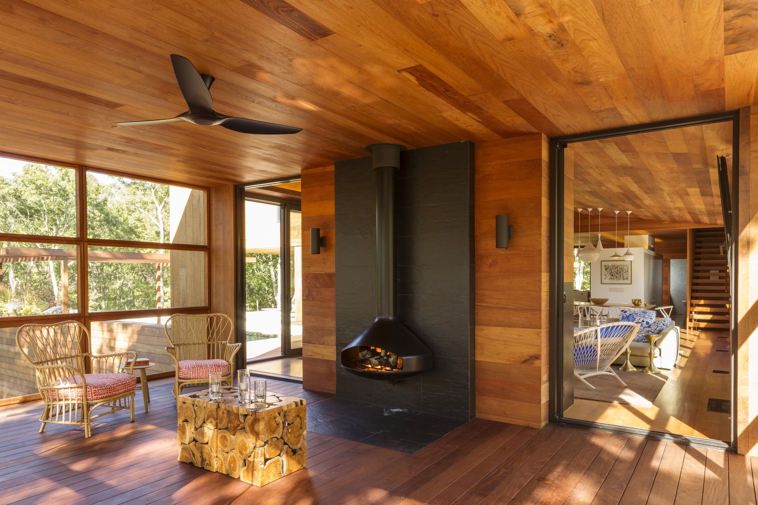 An Elegant Contemporary Home in the Woods for a Young Family of Five in Southampton by Rangr Studio (11)