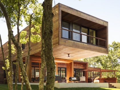 An Elegant Contemporary Home in the Woods for a Young Family of Five in Southampton by Rangr Studio (3)