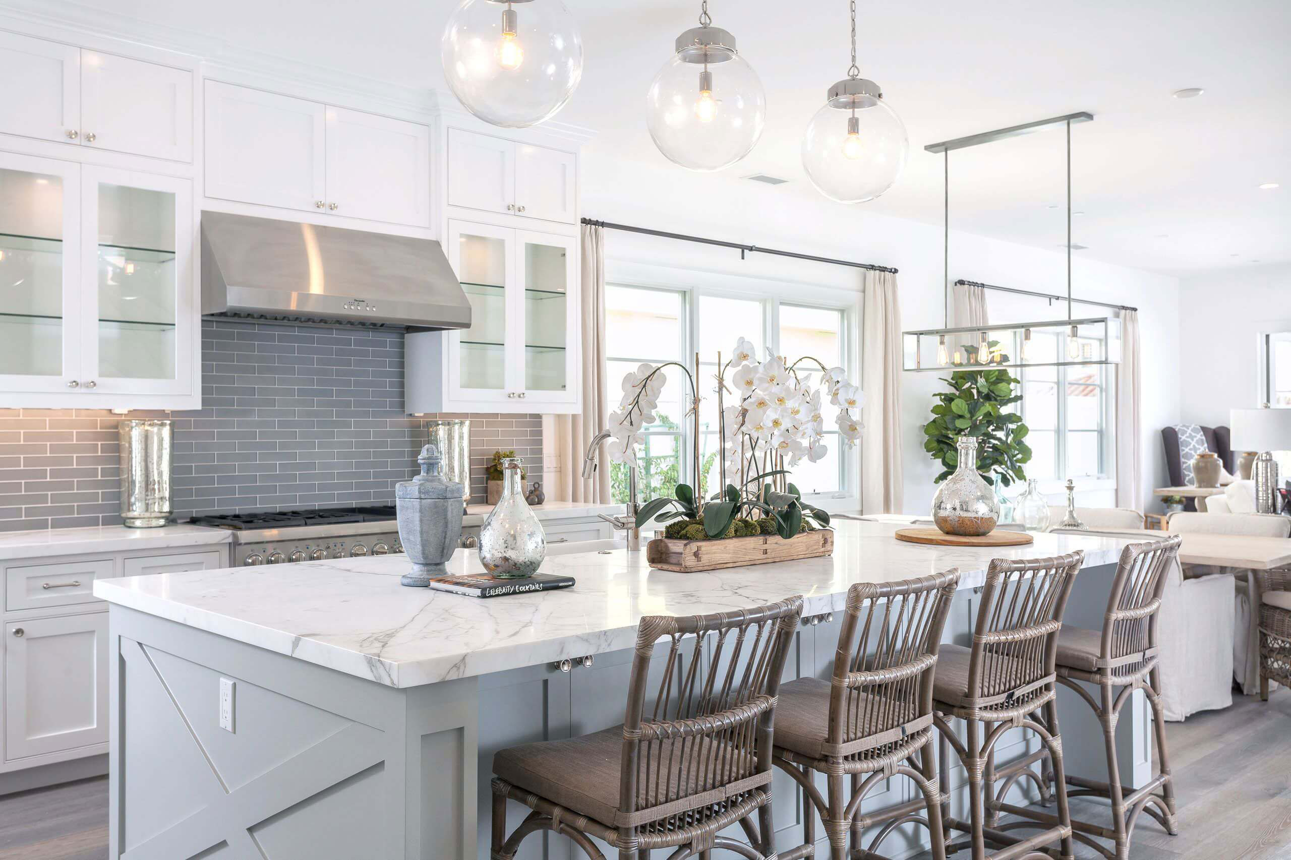 An Elegant Contemporary Home with Casual and Sophisticated Twist in California by Blackband Design (11)