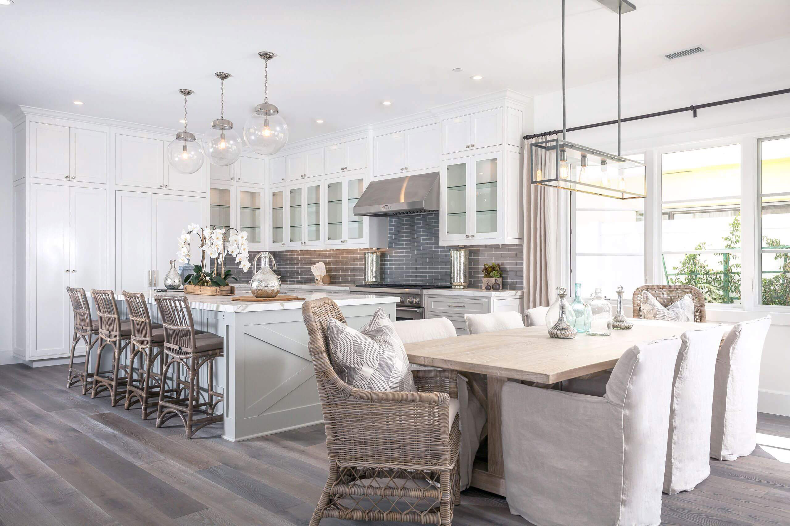 An Elegant Contemporary Home with Casual and Sophisticated Twist in California by Blackband Design (12)