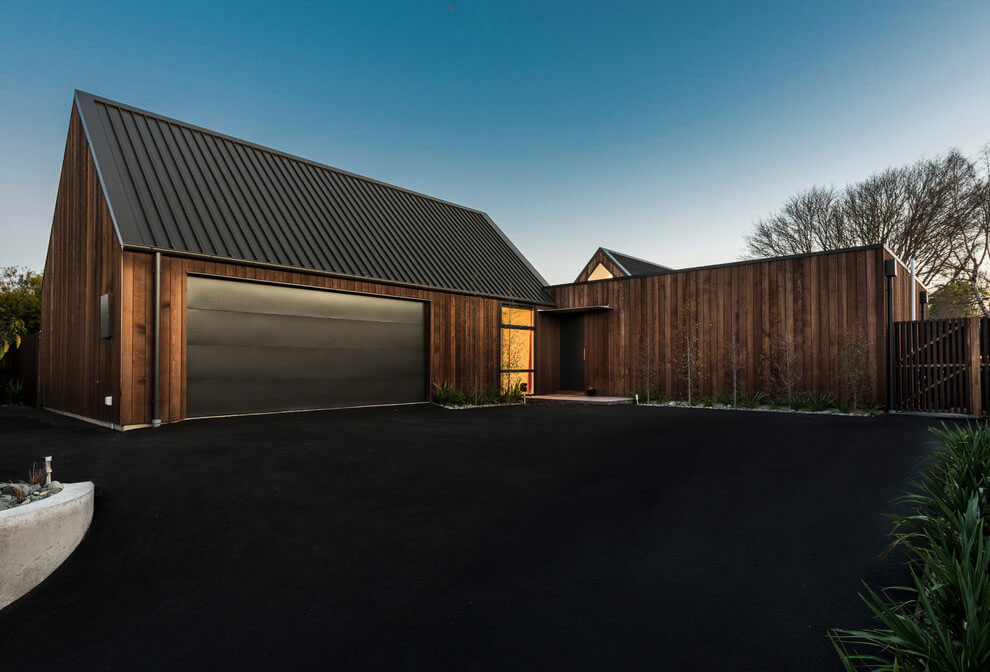 An Elegant Contemporary Home with Cathedral Ceiling and Gable in New Zealand by W2 Limited (10)