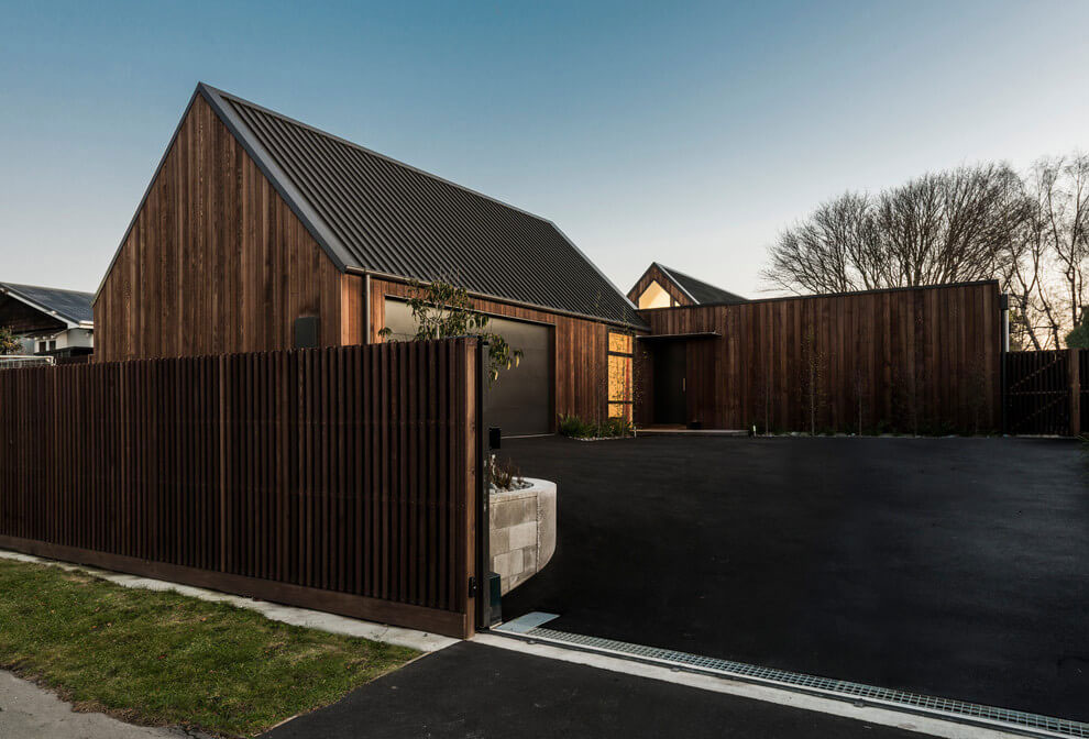 An Elegant Contemporary Home with Cathedral Ceiling and Gable in New Zealand by W2 Limited (11)