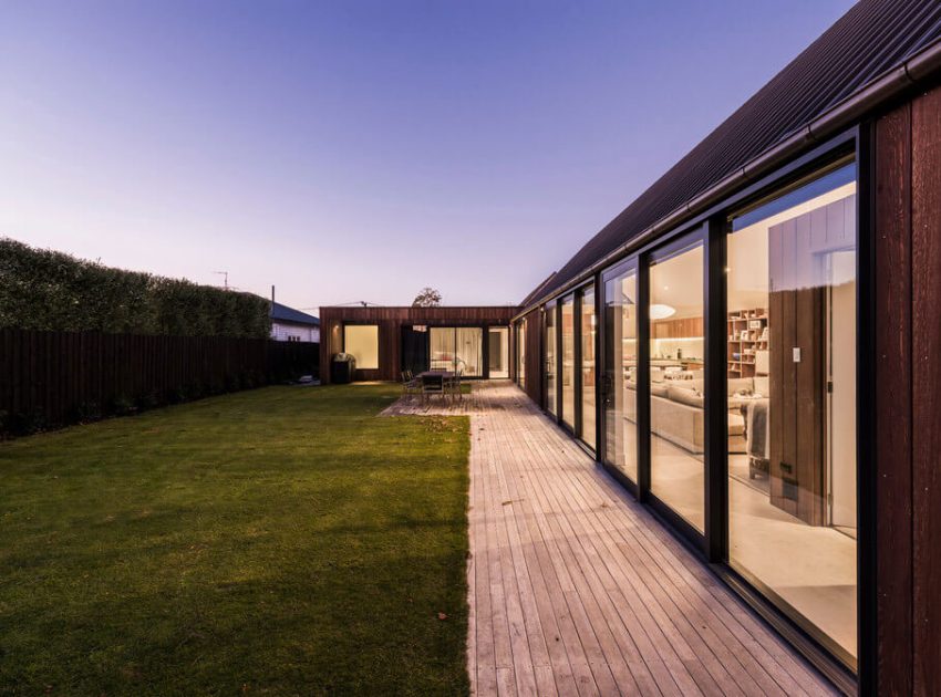 An Elegant Contemporary Home with Cathedral Ceiling and Gable in New Zealand by W2 Limited (7)