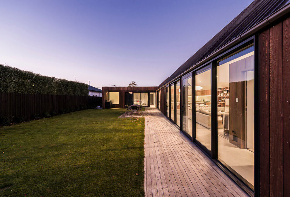 An Elegant Contemporary Home with Cathedral Ceiling and Gable in New Zealand by W2 Limited (7)