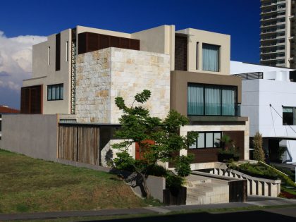 An Elegant Contemporary Home with Light and Welcoming Atmosphere in Mexico City by Código Z (1)