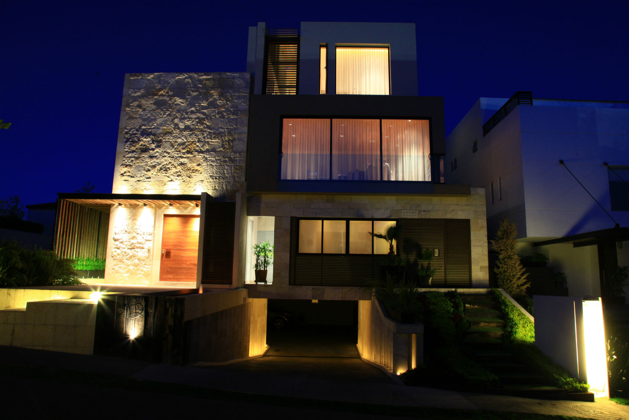 An Elegant Contemporary Home with Light and Welcoming Atmosphere in Mexico City by Código Z (10)