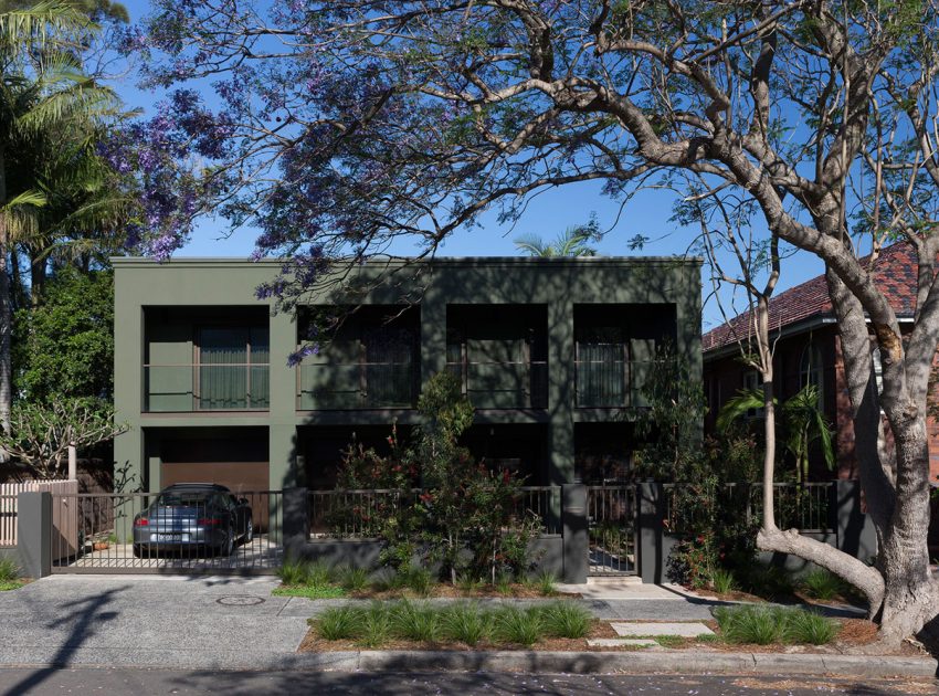 An Elegant Contemporary Home with Spiral Staircase and Classic Furniture in Sydney by CO-AP (1)