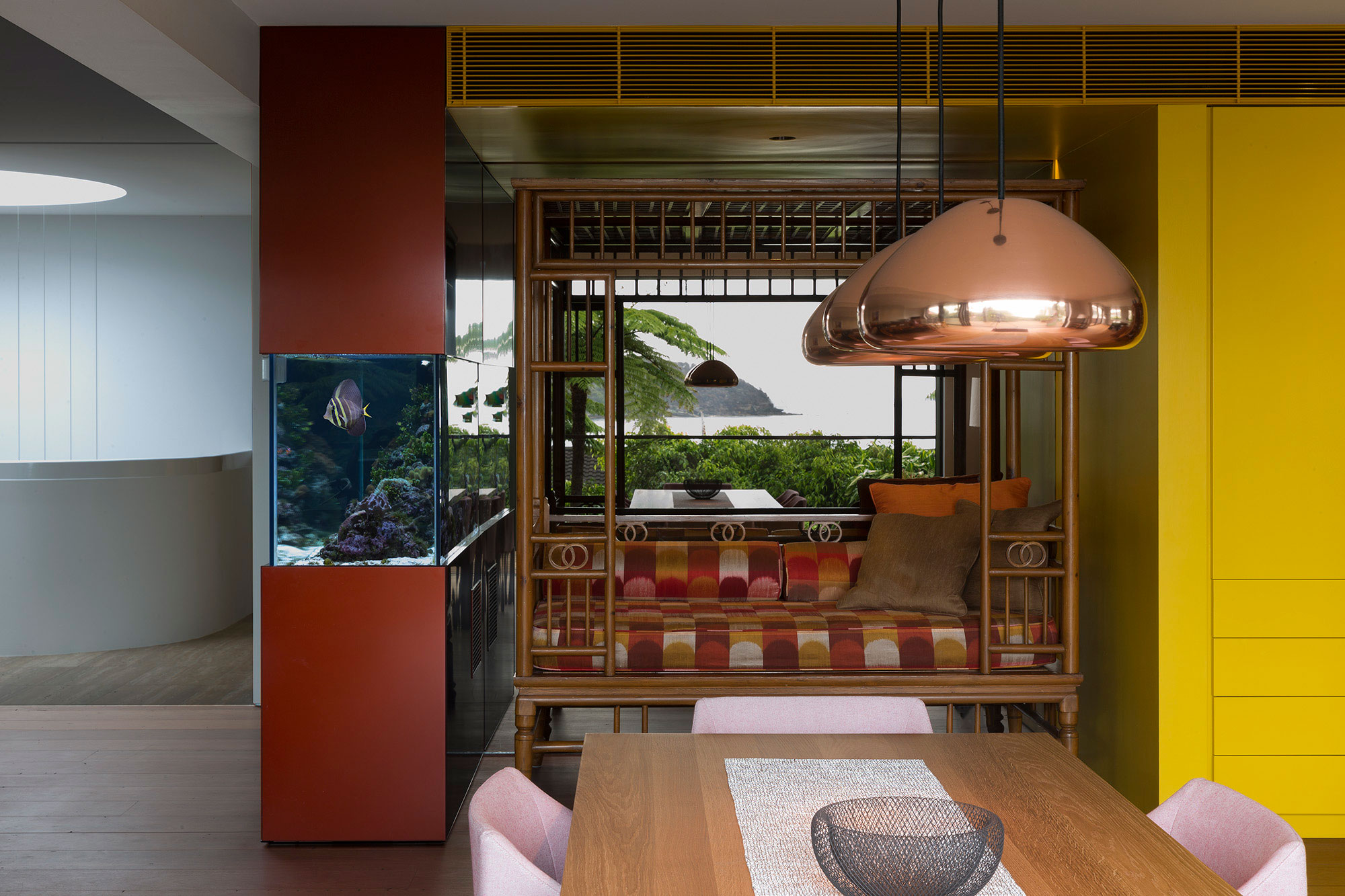 An Elegant Contemporary Home with Spiral Staircase and Classic Furniture in Sydney by CO-AP (12)