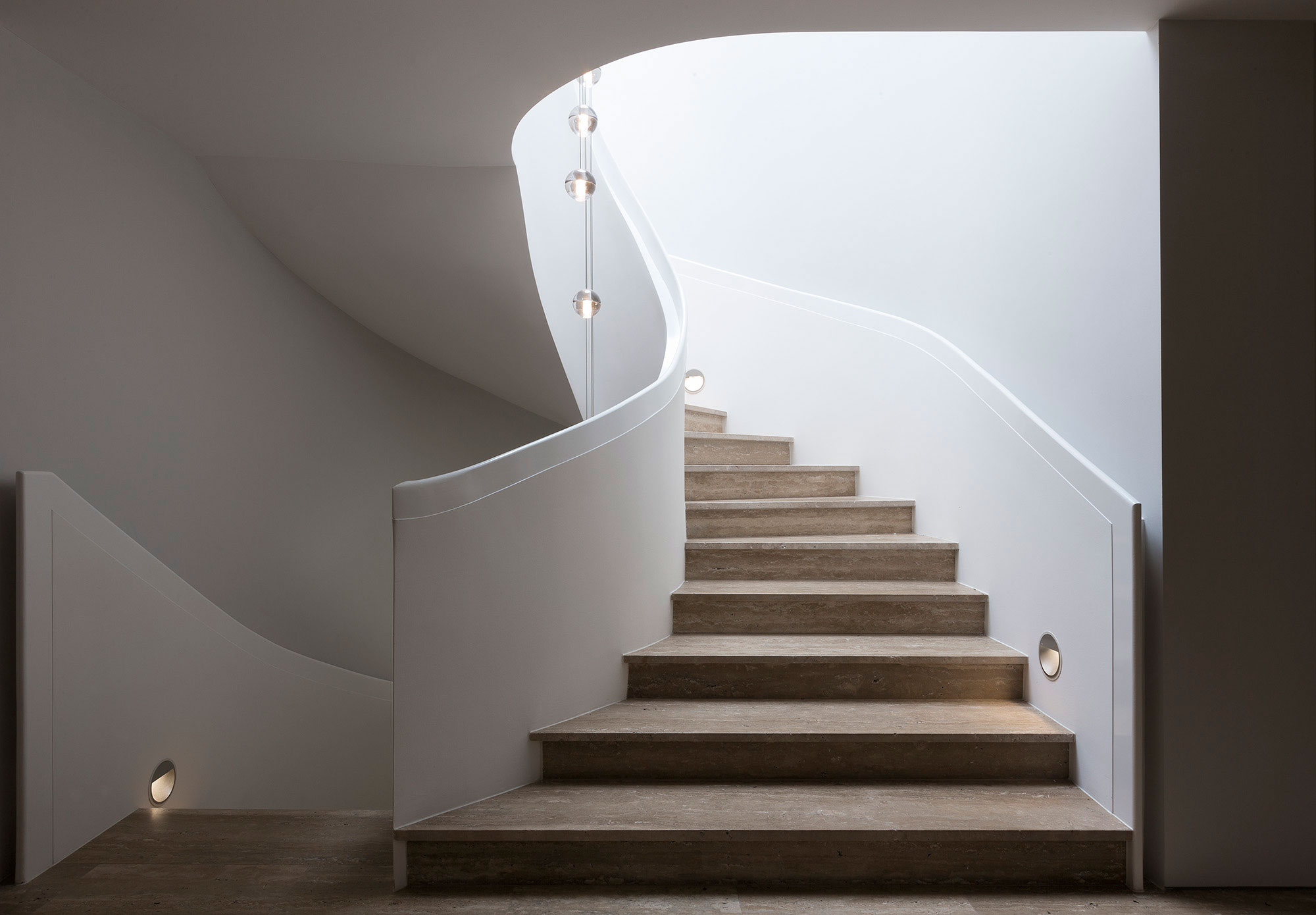 An Elegant Contemporary Home with Spiral Staircase and Classic Furniture in Sydney by CO-AP (13)