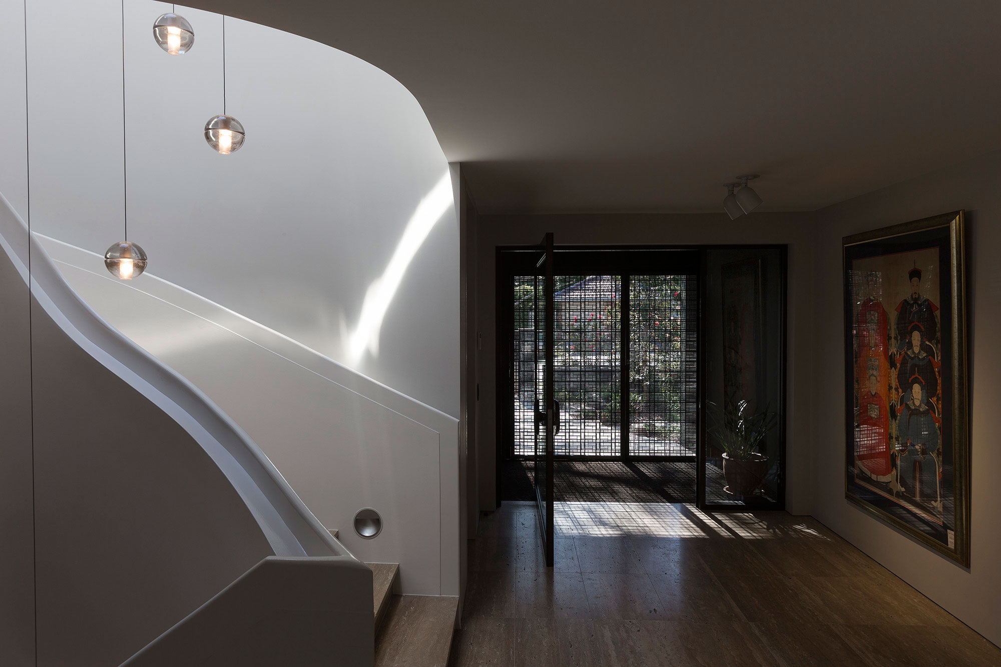 An Elegant Contemporary Home with Spiral Staircase and Classic Furniture in Sydney by CO-AP (2)