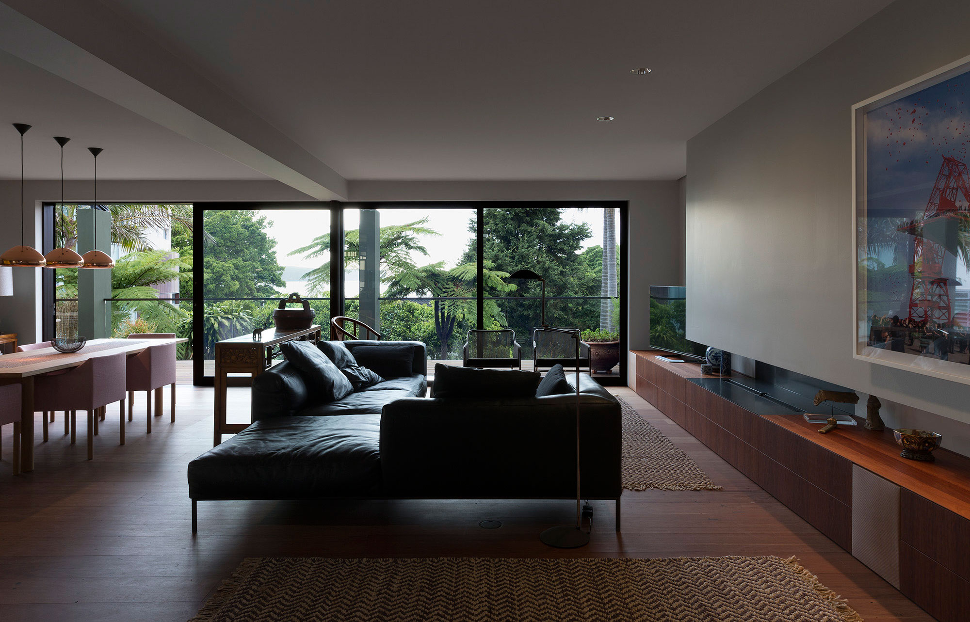 An Elegant Contemporary Home with Spiral Staircase and Classic Furniture in Sydney by CO-AP (4)