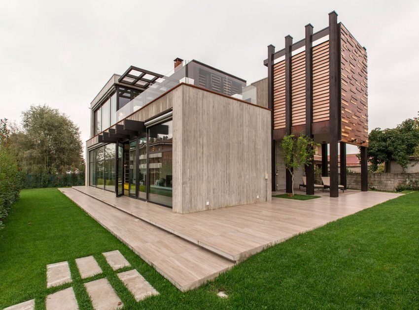 An Elegant Contemporary Home with a Stunning Landscaping Program in Bologna, Italy by Giraldi Associati Architetti (10)