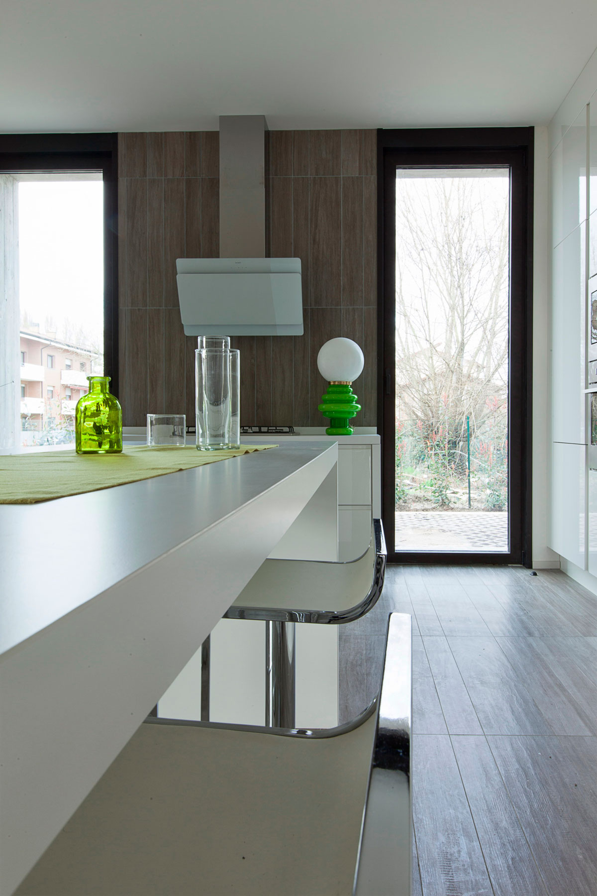 An Elegant Contemporary Home with a Stunning Landscaping Program in Bologna, Italy by Giraldi Associati Architetti (23)