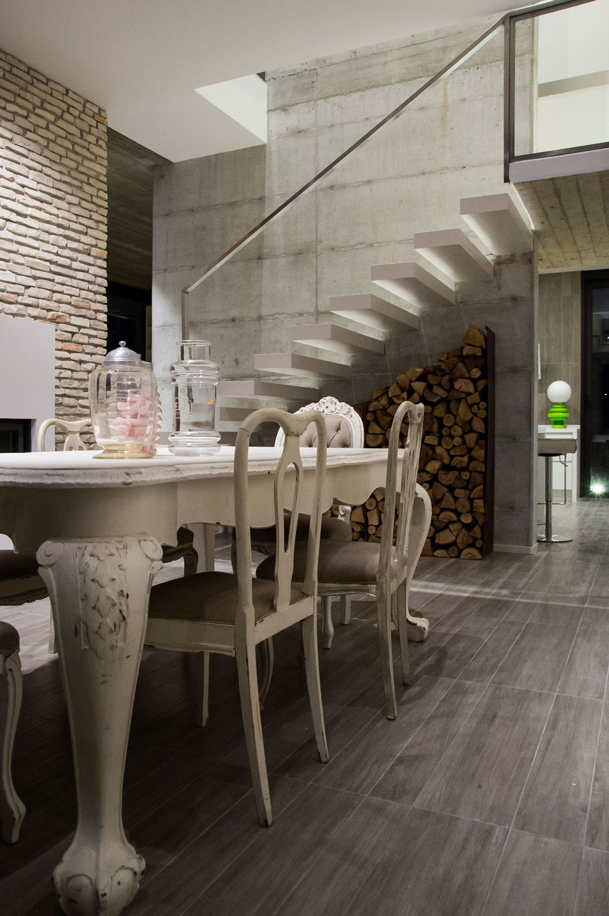 An Elegant Contemporary Home with a Stunning Landscaping Program in Bologna, Italy by Giraldi Associati Architetti (26)