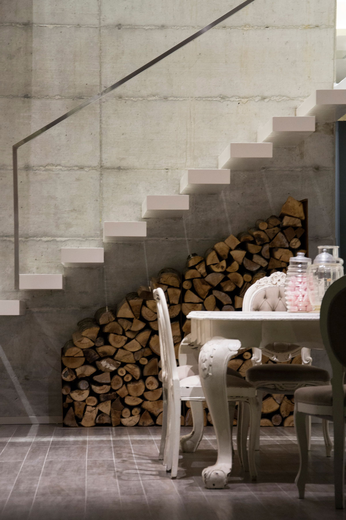 An Elegant Contemporary Home with a Stunning Landscaping Program in Bologna, Italy by Giraldi Associati Architetti (27)