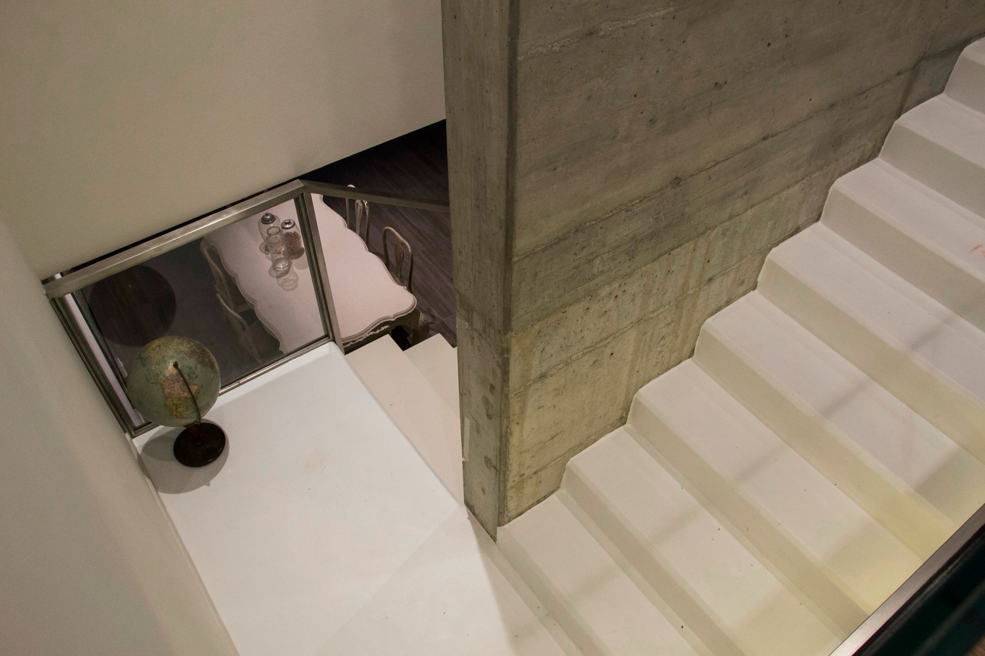 An Elegant Contemporary Home with a Stunning Landscaping Program in Bologna, Italy by Giraldi Associati Architetti (33)