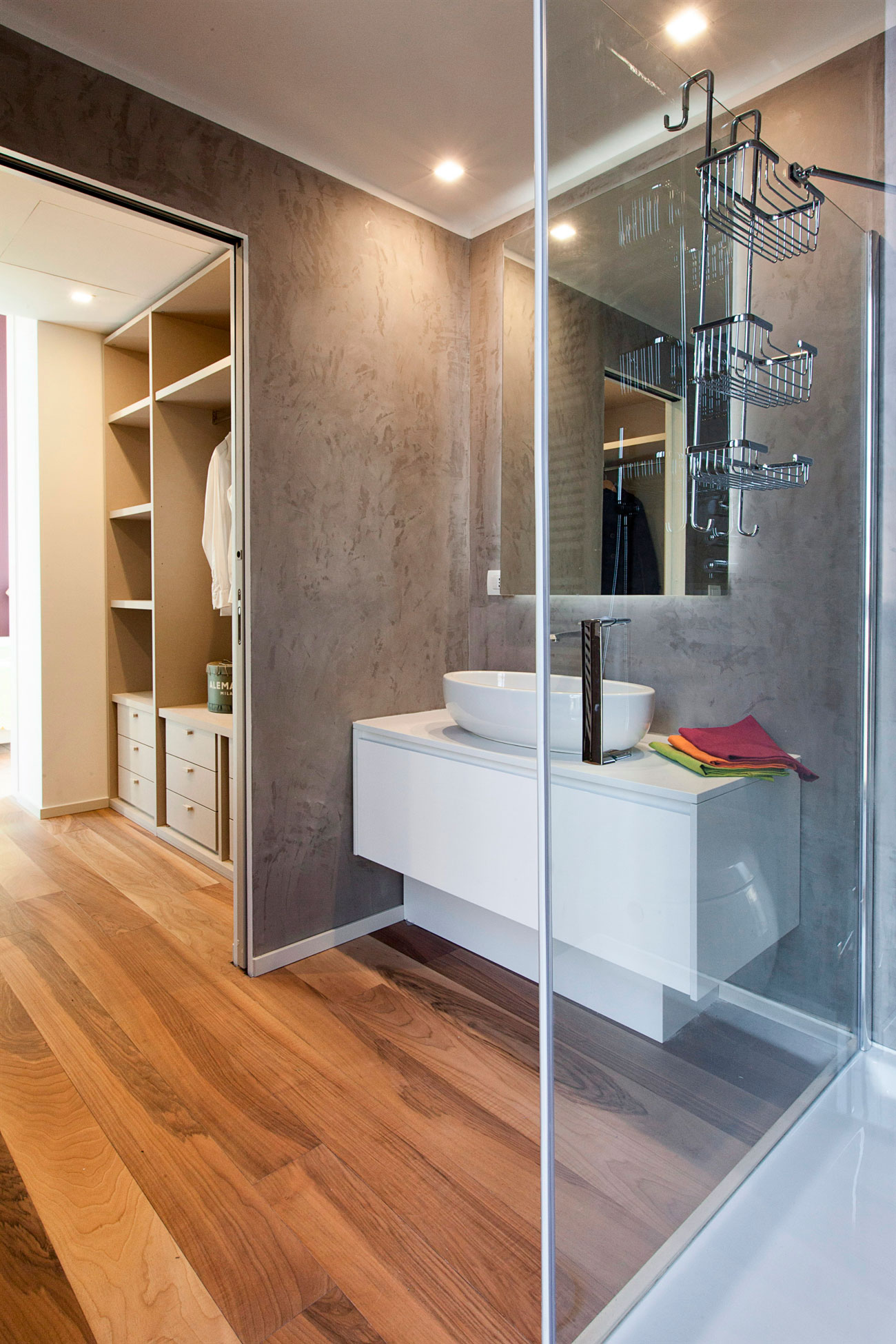 An Elegant Contemporary Home with a Stunning Landscaping Program in Bologna, Italy by Giraldi Associati Architetti (35)