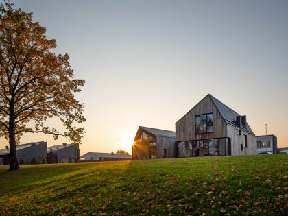 An Elegant Countryside Home for a Large Beautiful Family in Kaunas, Lithuania by ARCHISPEKTRAS (11)