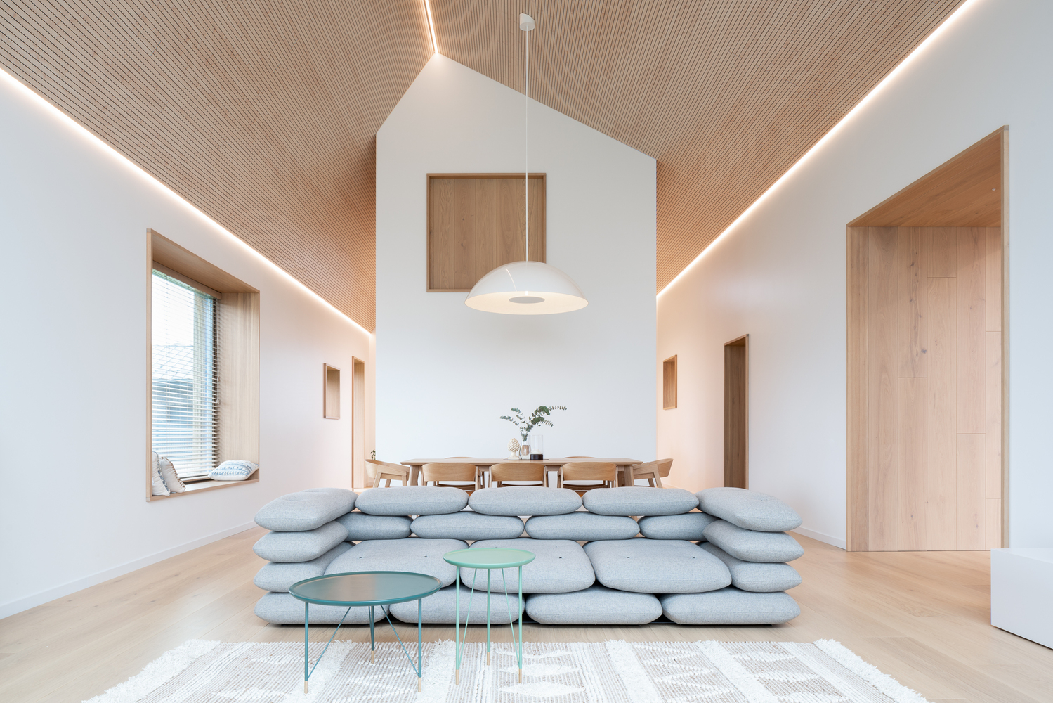 An Elegant Countryside Home for a Large Beautiful Family in Kaunas, Lithuania by ARCHISPEKTRAS (15)