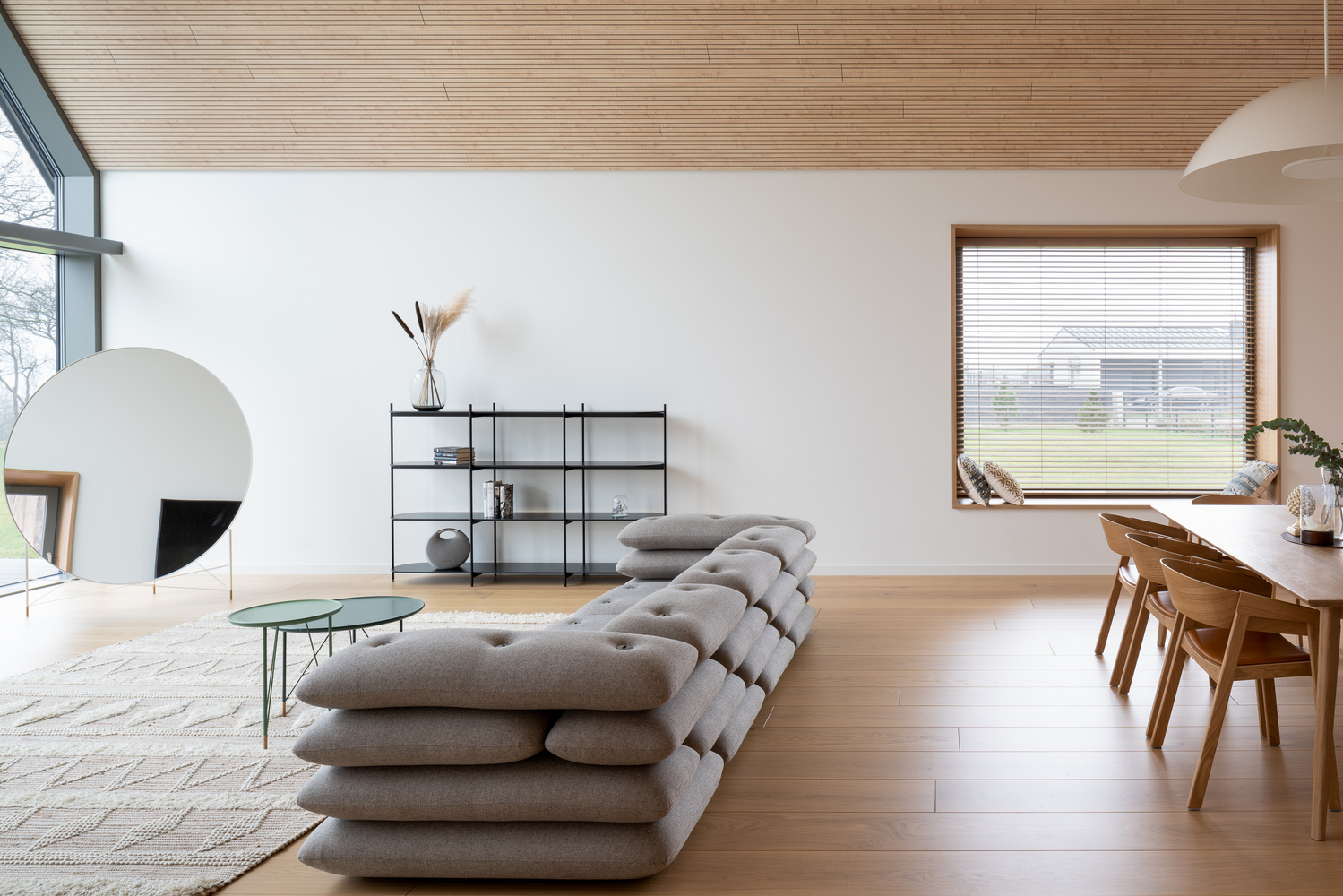 An Elegant Countryside Home for a Large Beautiful Family in Kaunas, Lithuania by ARCHISPEKTRAS (16)