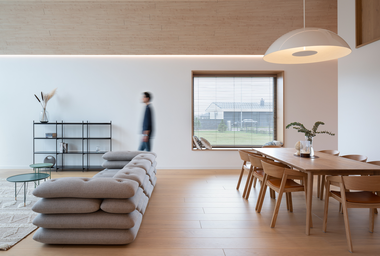 An Elegant Countryside Home for a Large Beautiful Family in Kaunas, Lithuania by ARCHISPEKTRAS (17)
