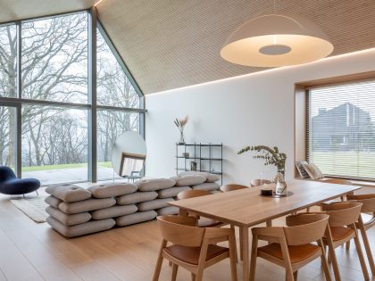 An Elegant Countryside Home for a Large Beautiful Family in Kaunas, Lithuania by ARCHISPEKTRAS (18)
