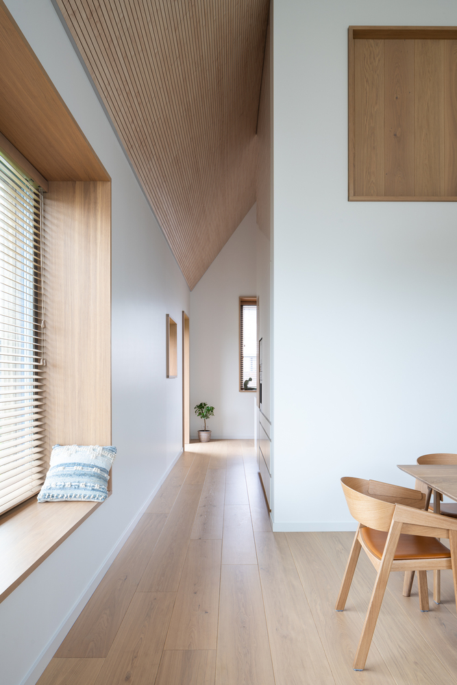 An Elegant Countryside Home for a Large Beautiful Family in Kaunas, Lithuania by ARCHISPEKTRAS (21)