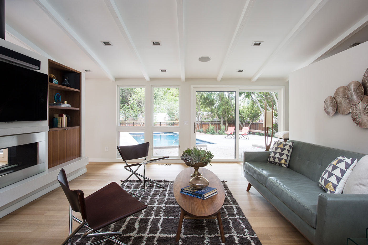 An Elegant Mid-Century Modern House for a Family of Five in Lafayette, California by Klopf Architecture (12)